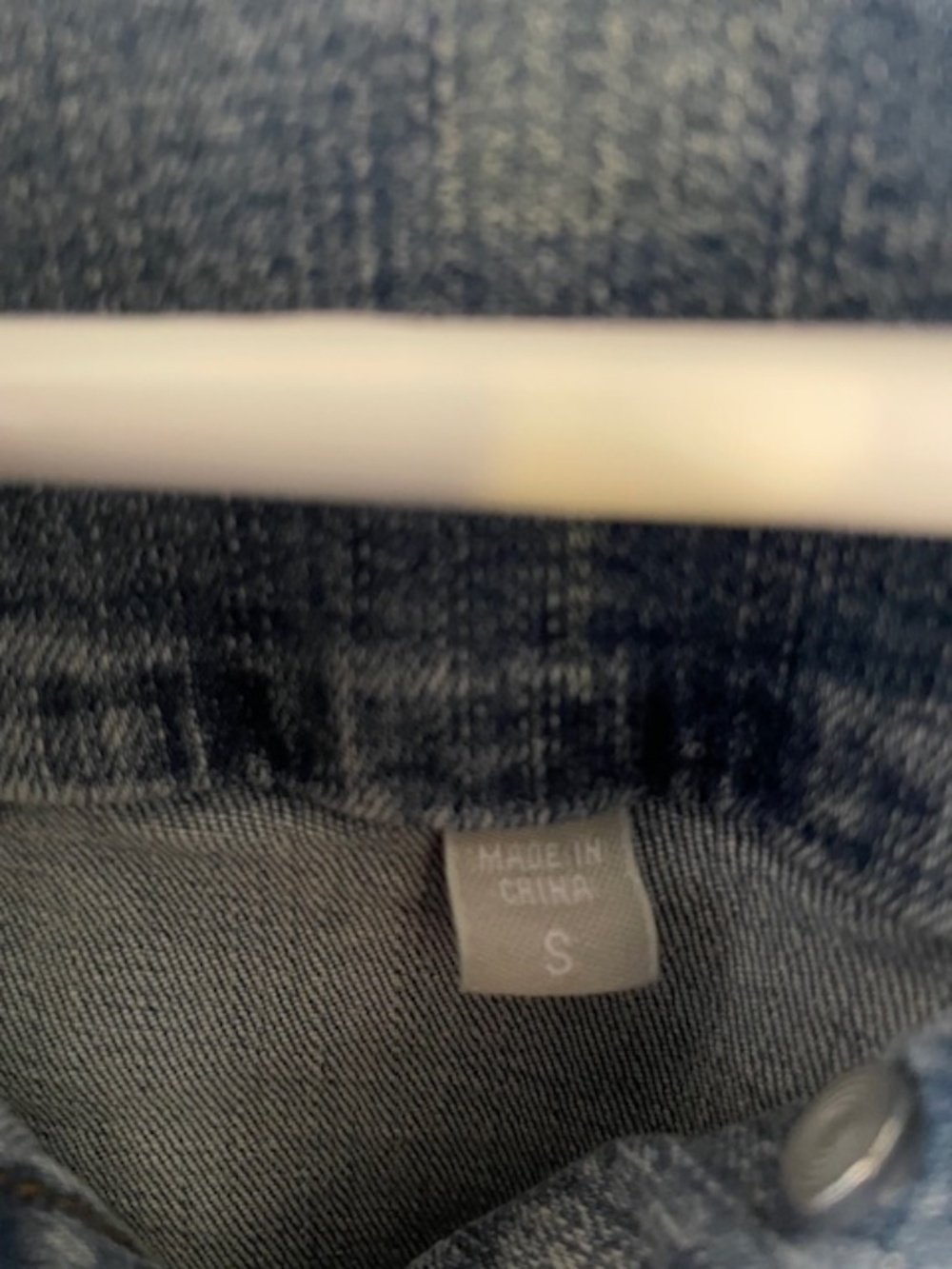 KUT from the Kloth Kara Denim Jacket Small Light Wash Raw Hem Cropped - Picture 3 of 7